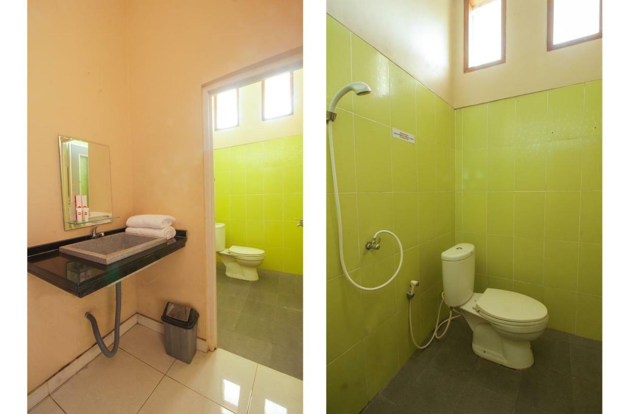 Oyo 820 Abad Baru Hotel Пангандаран Екстериор снимка