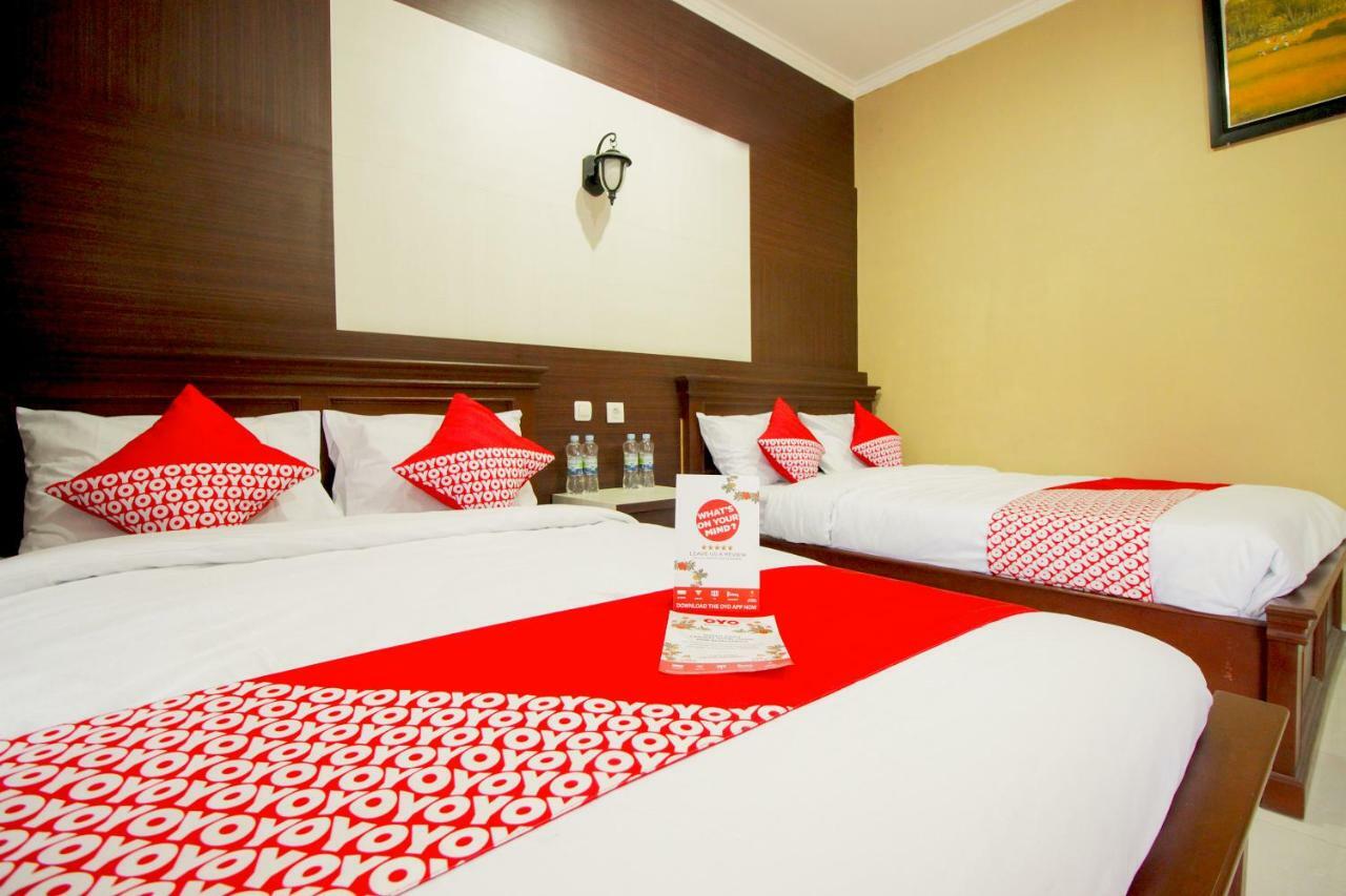 Oyo 820 Abad Baru Hotel Пангандаран Екстериор снимка